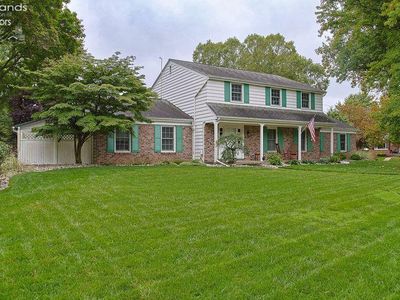 10 Hawthorne Dr