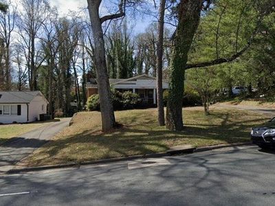 3268 Robinhood Rd