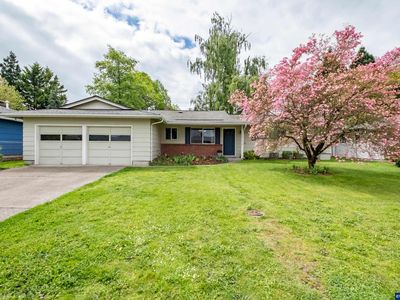 1100 38th Ave SE