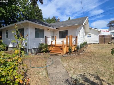 Property at 825 Yale Ave, Gladstone, OR
