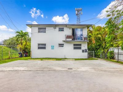 650 NW 28th St