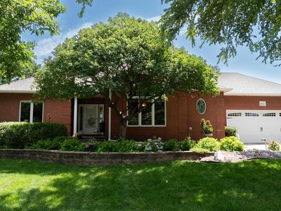 5700 Rolling Hills Blvd