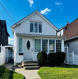 Property at 116 Sigsbee Avenue, Albertson, NY