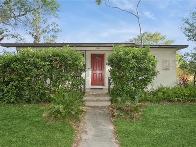 2465 9th Ave N