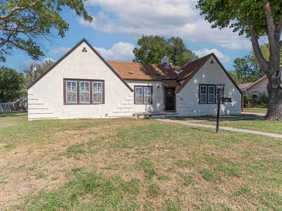 1416 W Kansas Ave