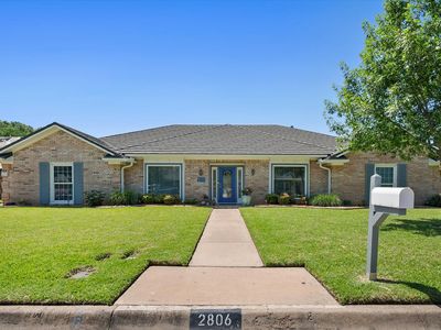 2806 Augusta Ln