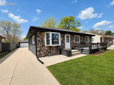 5819 North 81st STREET
