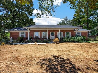 607 W Main St