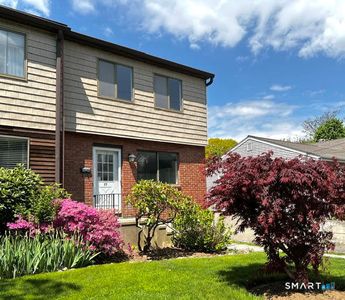 77 Van Buskirk Avenue #77