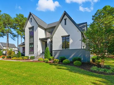 2424 Heartley Dr