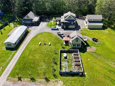 329 Snowberry Lane