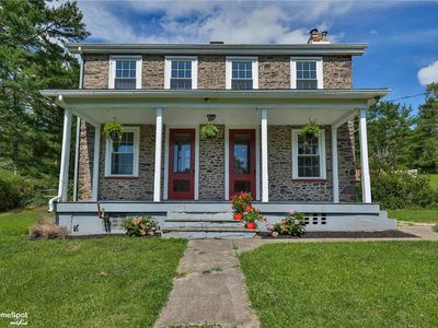 8967 Easton Rd