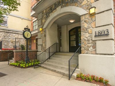 1803 Broadway APT 516