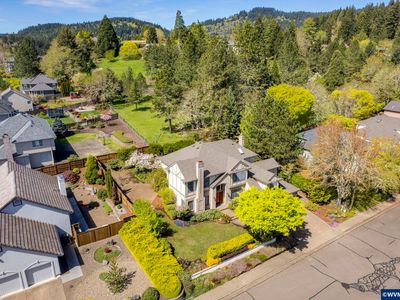 4396 NW Honeysuckle Dr