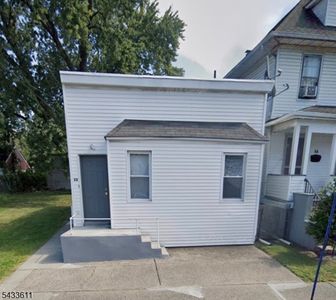 52 S State St