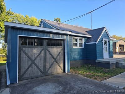 1103 N Locust Street