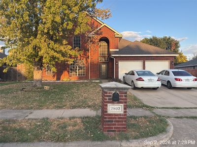 2802 Hollis Dr