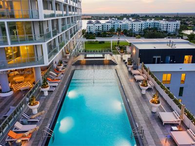 2000 Metropica Way #1605