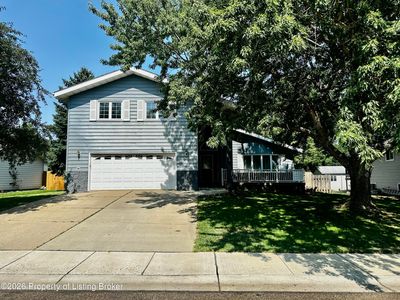 746 24th St W