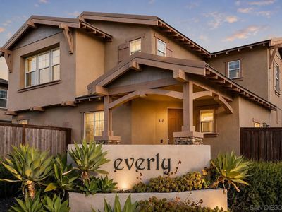 310 Dahlia Way
