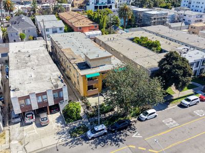 210 S Commonwealth Ave