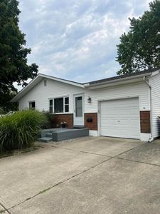 Property at 585 Hillsdale Dr, West Jefferson, OH
