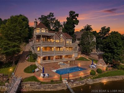 369 Lake Dr