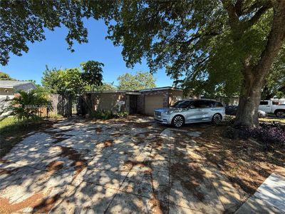 Property at 2751 N 66th Ave, Hollywood, FL