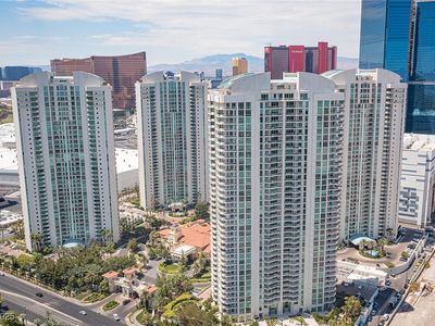 2747 Paradise Rd UNIT 801