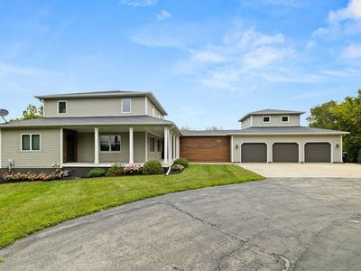 320 College Ave