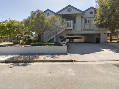 700 David Ave