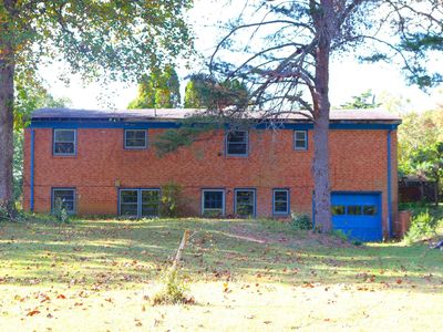 1537 Black Cat Rd