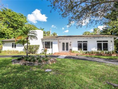 19 W Sunrise Ave