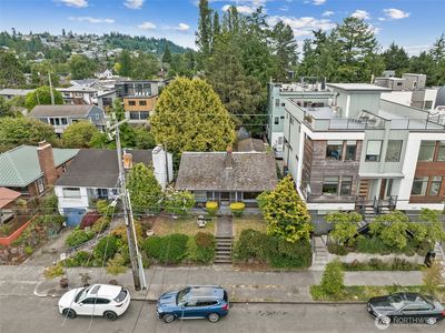3002 Alki Avenue SW