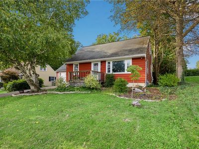 122 W Dauenhauer St