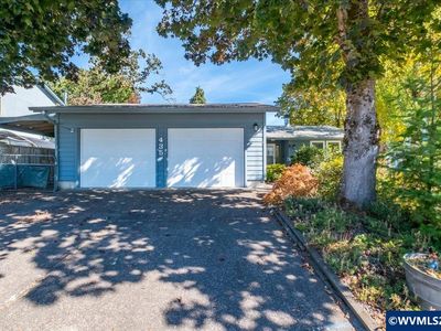 435 Angelee Ct