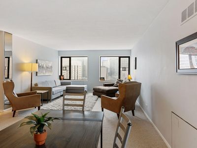 19 S 1st St APT B2207