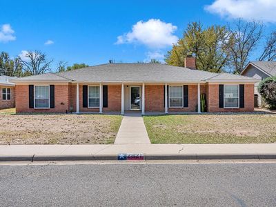 2821 Metz Dr