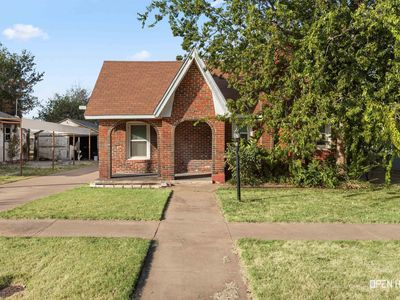206 E Summit Ave