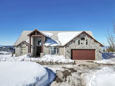 303 N Granite Ct