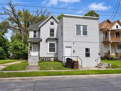 1223-1225 Andrews St
