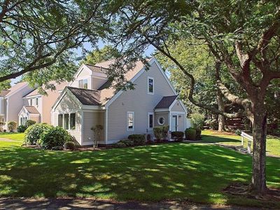 11 Howland Cir #11