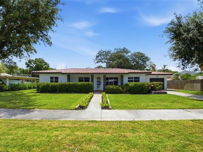 417 NE 11th Ave