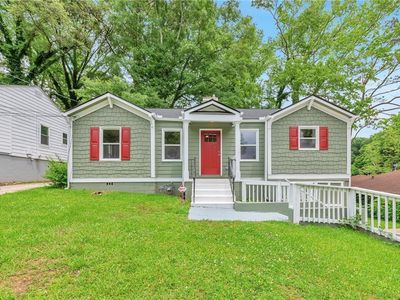 880 Pinehurst Ter SW