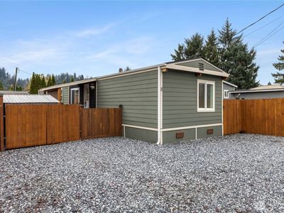 322 Chicago Boulevard S #8