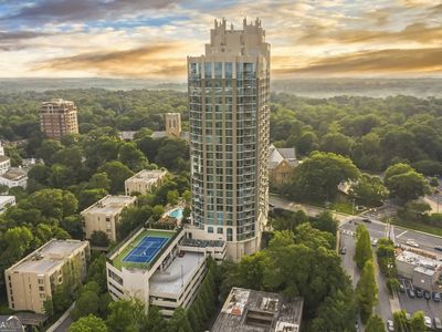 2795 Peachtree Rd NE Unit 805