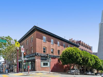 381 Broadway