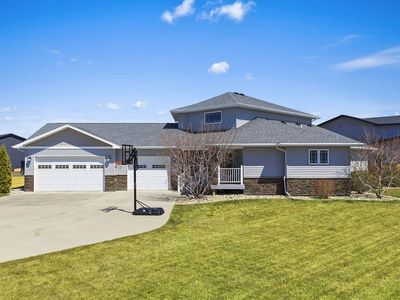 Property at 505 7th Ave SW, Surrey, ND