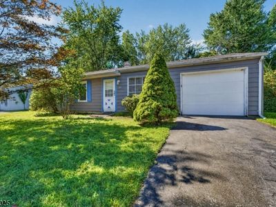 Property at 24 Presidential Dr, Washington, NJ