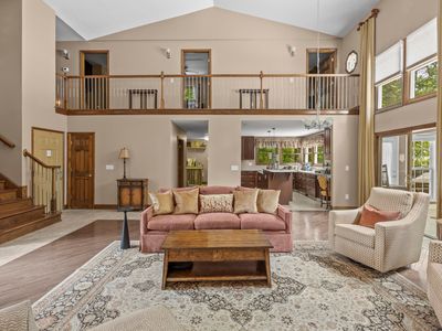 7128 White Oak Valley Rd